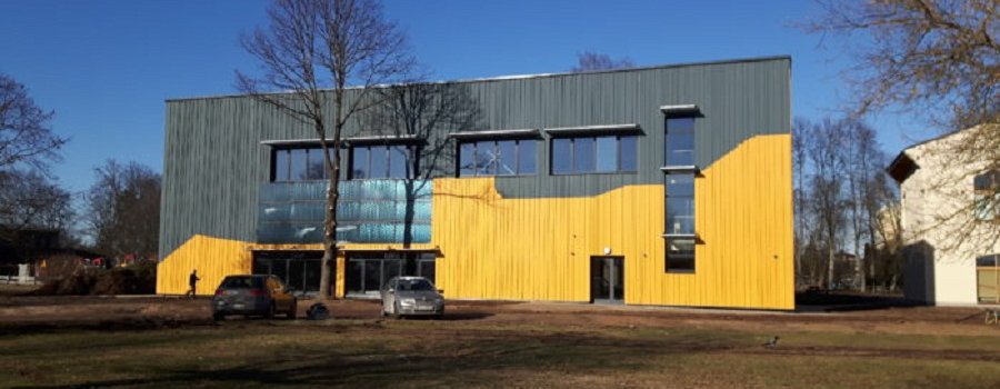 Klimatam draudzīgākā ēka – Ādažu Brīvās Valdorfa skolas sporta zāle