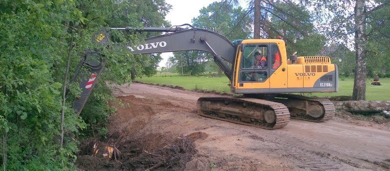 Rīko iedzīvotāju sapulci par ceļa pārbūvi Madlienas pagastā