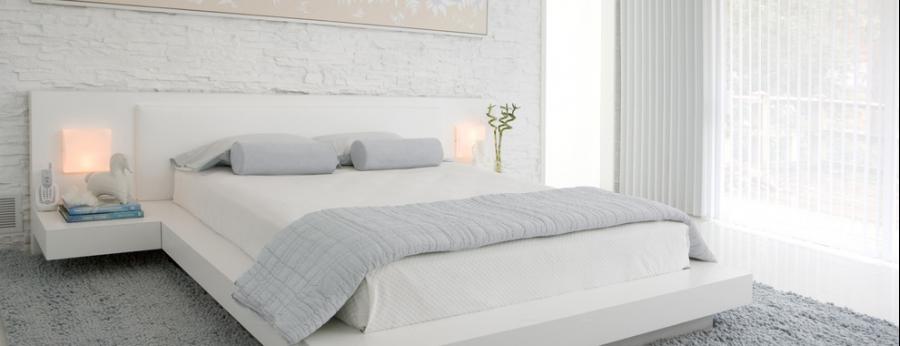 VIDEO: Baltā guļamistaba un gaišs interjers - labākais krāsu risinājums guļamistabai