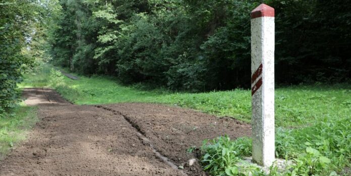 VNĪ: Austrumu robežas izbūvei uzrunāti 15 būvnieki